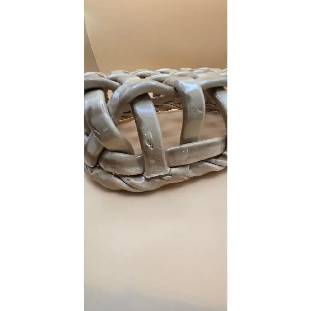 VTG Twisted/Overlapping Ceramic/Pottery Bread Or Fruit Bowl